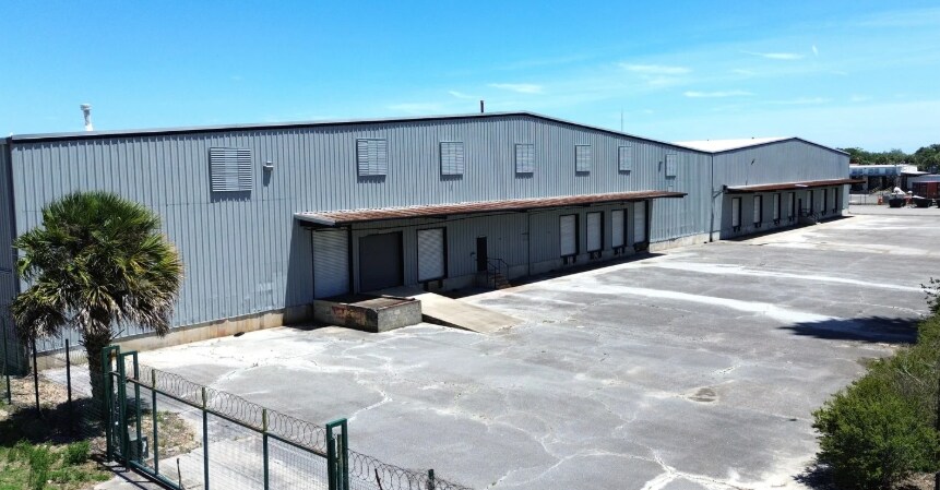 More Photos Of 4803 Walgreen Rd, Jacksonville Warehouse For Lease