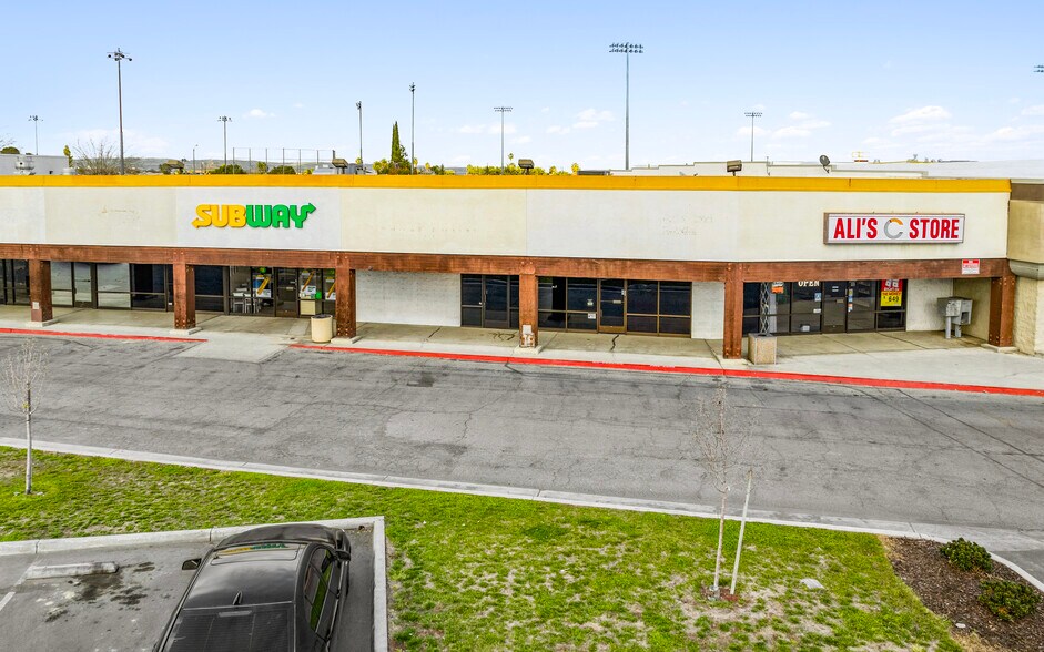 More Photos Of 1048-1072 Kern St, Taft Storefront Retail Office For Sale