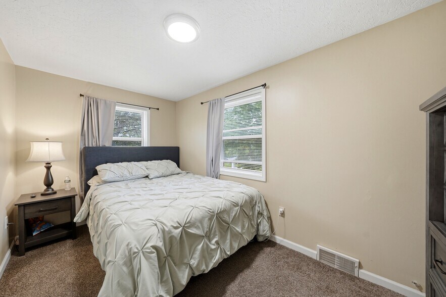 More Photos Of 55 Washington St, Lockport Apartments For Sale