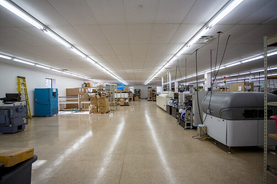 More Photos Of 11 Beaver Brook Rd, Littleton Light Manufacturing For Lease