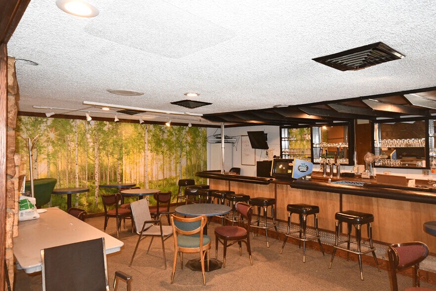 More Photos Of 2620 W 2nd St, The Dalles Restaurant For Sale