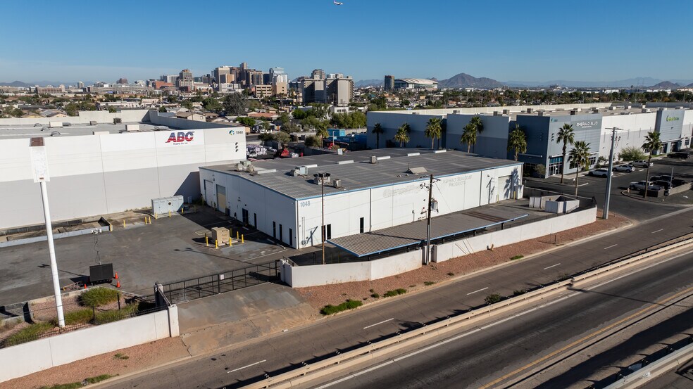 More Photos Of 1048 W Maricopa Fwy, Phoenix Warehouse For Lease