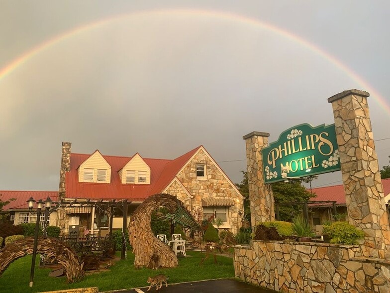 More Photos Of 290 N Main St, Robbinsville Hotel For Sale
