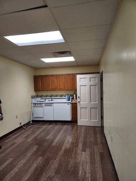 More Photos Of 3 E Wea St, Paola Office For Sale