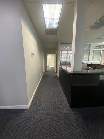 More Photos Of 17561 17th St, Tustin Office For Lease