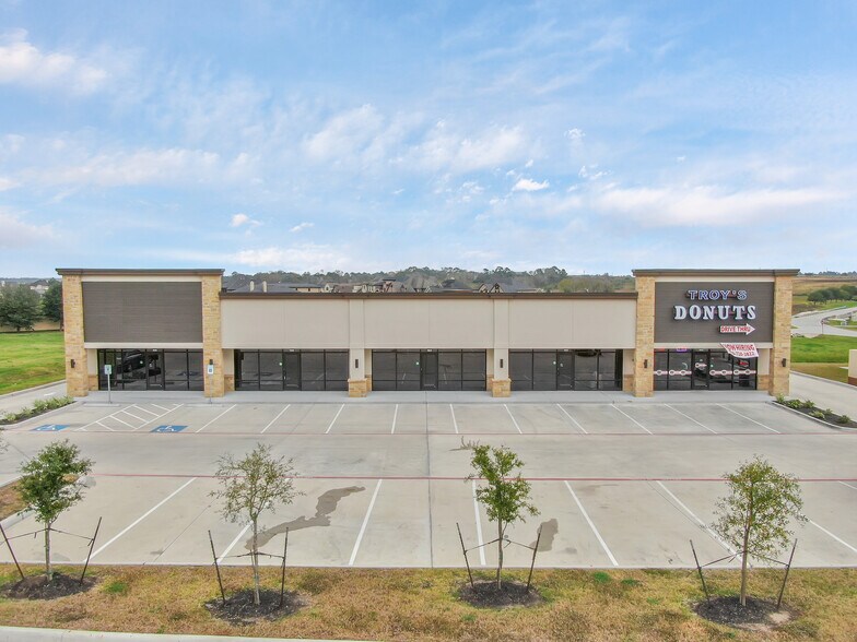 More Photos Of 22453 W. Farm to Market 1097, Montgomery Storefront Retail Office For Lease