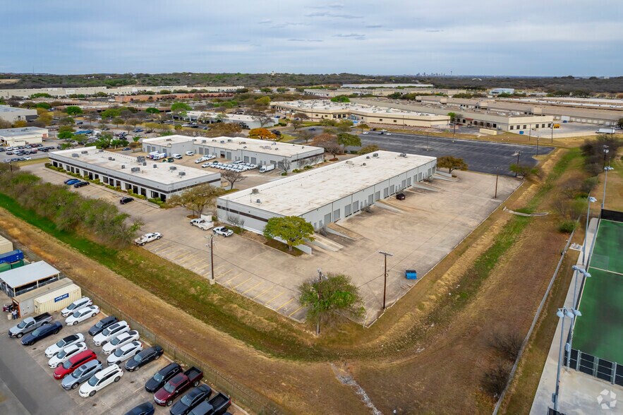 More Photos Of 1753 Grandstand Dr, San Antonio Unknown For Lease
