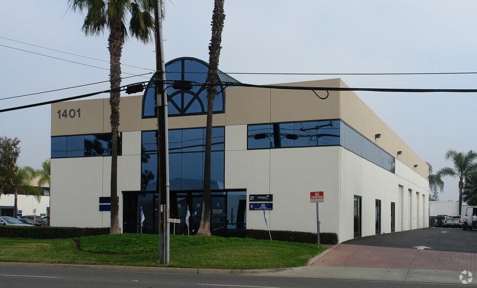 More Photos Of 1401 N Batavia St, Orange Research And Development For Lease