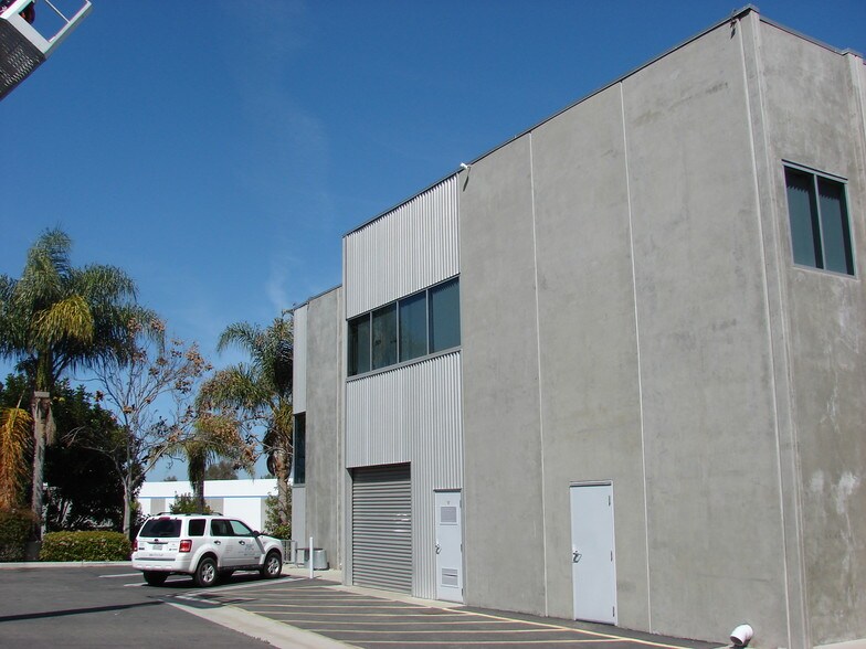 More Photos Of 2580 Fortune Way, Vista Office For Sale