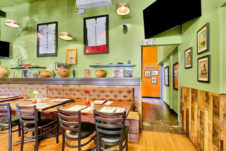 More Photos Of 8030 Railroad Ave SE, Snoqualmie Supermarket For Sale