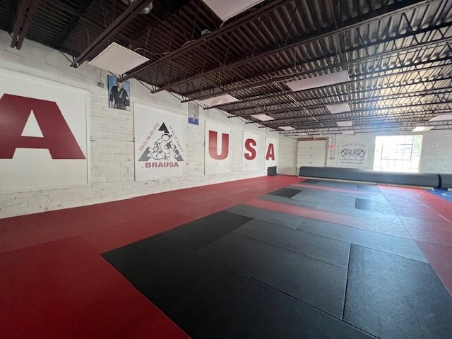 More Photos Of 31-33 Railroad Ave, Westerly Storefront Retail Office For Sale