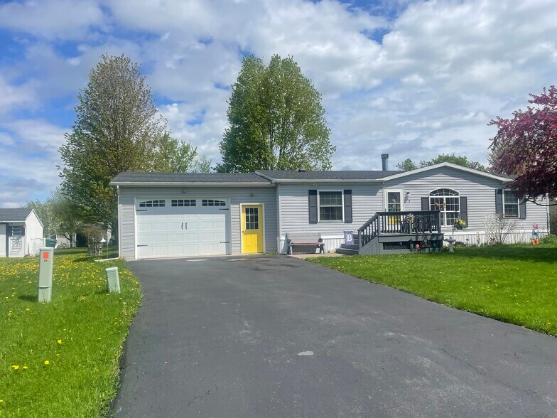 More Photos Of New York 96, Waterloo Town Manufactured Housing Mobile Home Park For Sale