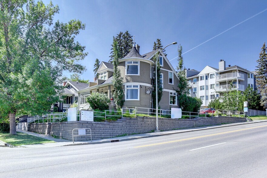 More Photos Of 1909 17th Ave SW, Calgary Office For Lease