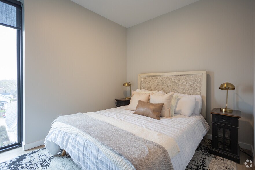 More Photos Of 900 Leonard St NW, Grand Rapids Apartments For Lease