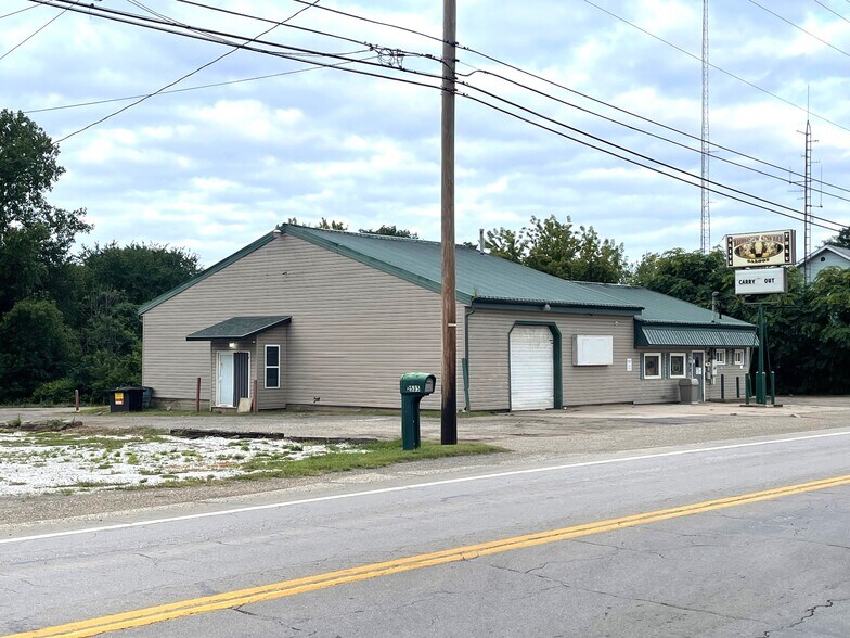More Photos Of 2521 Waynesburg Dr SE, Canton General Retail For Sale