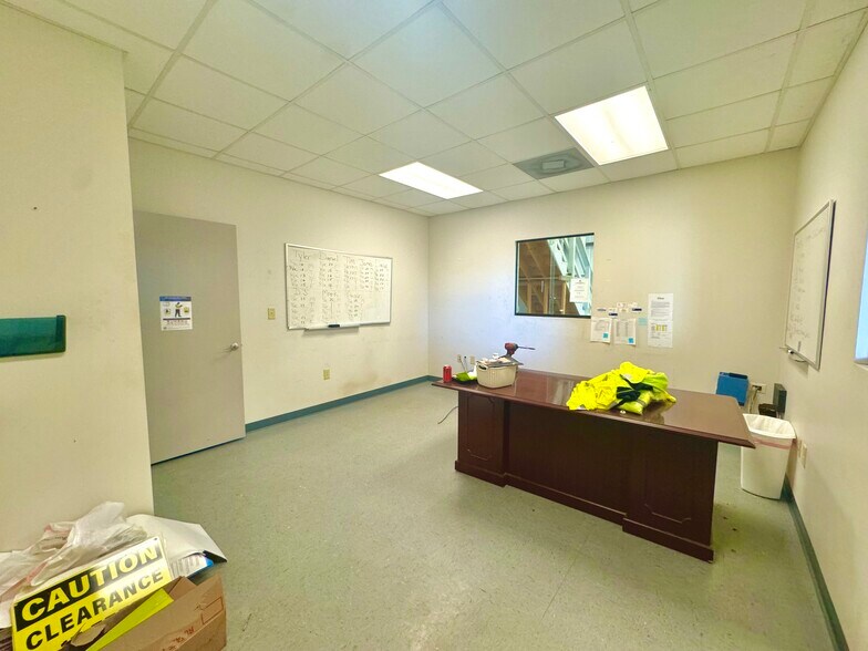 More Photos Of 470 Hope Ct, Gallatin Service For Lease