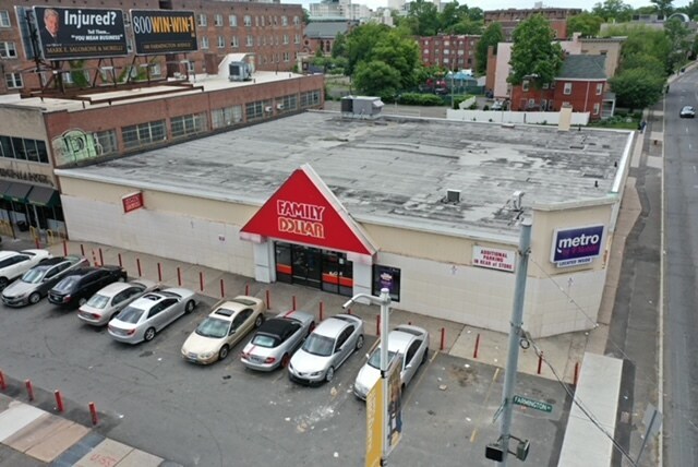 More Photos Of 190 Farmington Ave, Hartford Storefront Retail Office For Sale