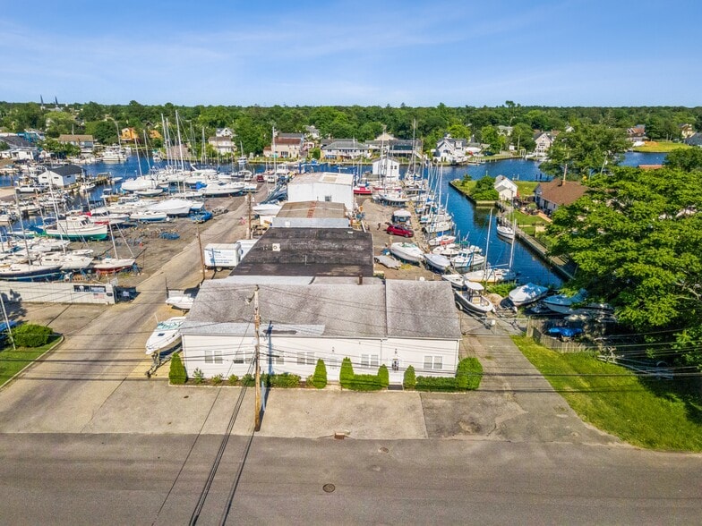 More Photos Of 41 Degnon Blvd, Bay Shore Manufacturing For Sale