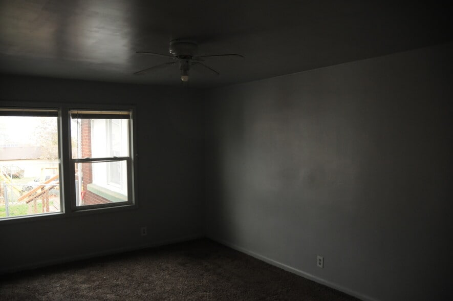 More Photos Of 2770 W 5400 S, Salt Lake City Flex For Sale