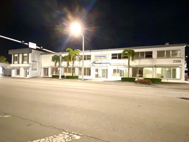 More Photos Of 2390 NW 7th St, Miami Medical For Sale