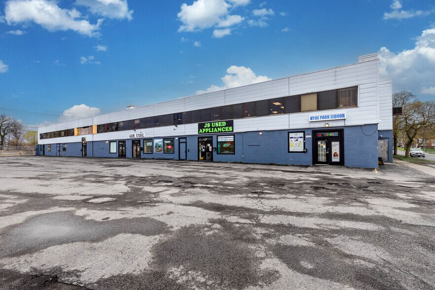 Primary Photo Of 2425 Hyde Park Blvd, Niagara Falls Freestanding For Sale