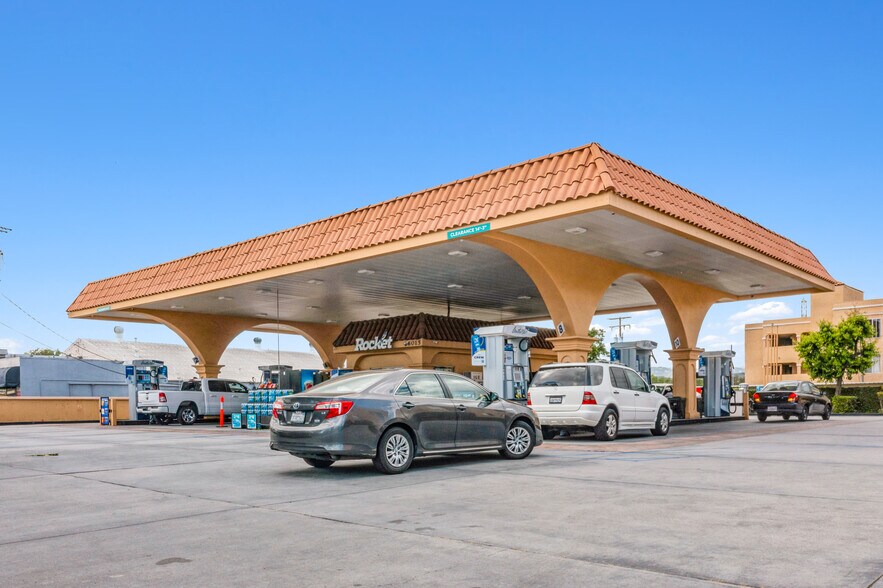 More Photos Of 26015 Bouquet Canyon Rd, Santa Clarita Service Station For Sale