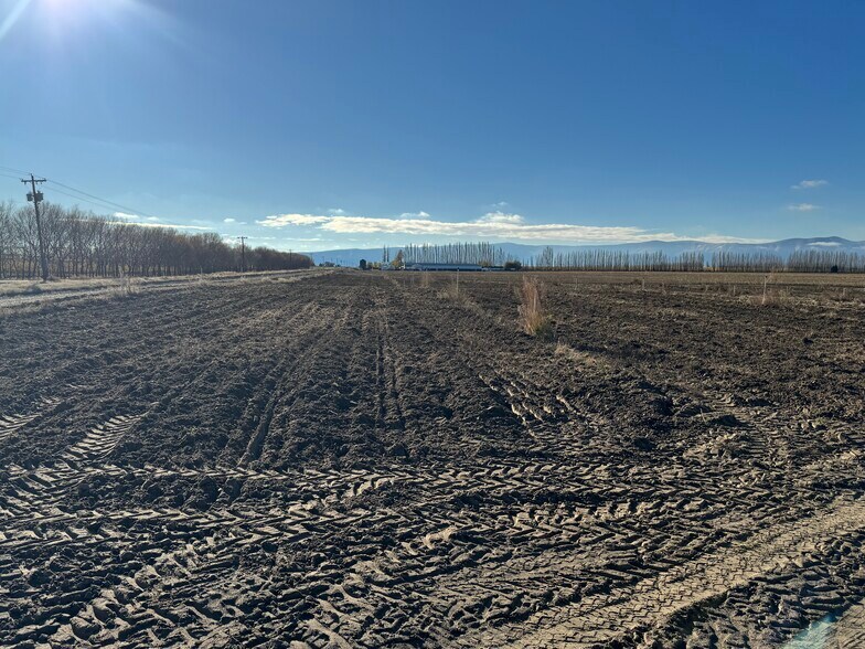 More Photos Of Intersection of Road O SW and Road 26 SW, Mattawa Land For Sale