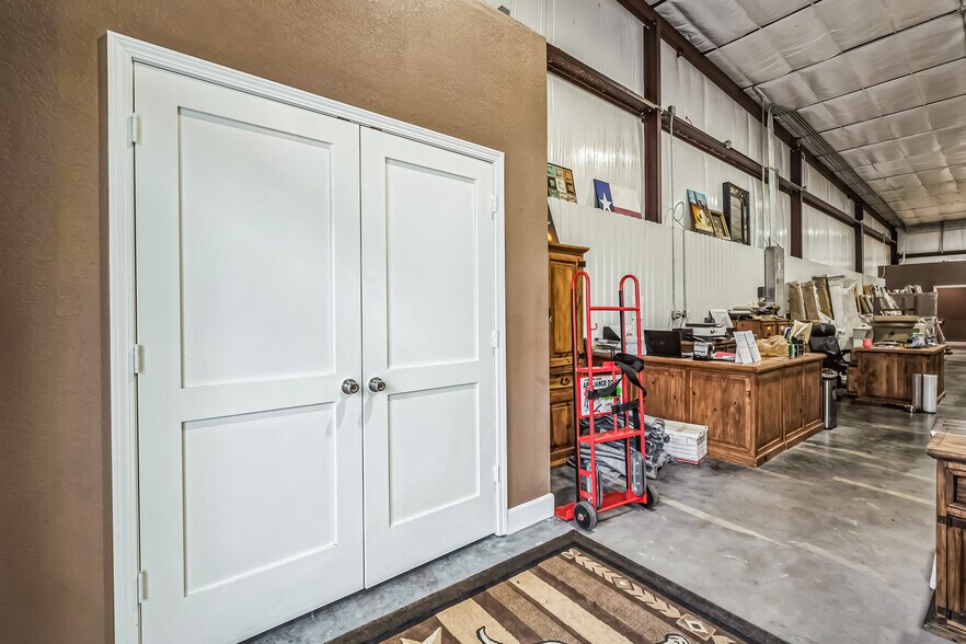 More Photos Of 19905 FM 1314 Rd, Porter Storefront Retail Office For Sale