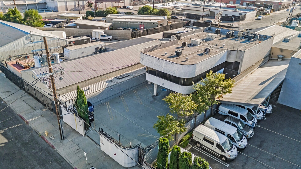 Primary Photo Of 7231 Hinds Ave, North Hollywood Warehouse For Sale