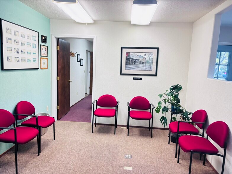 More Photos Of 571 Stanislaus Ave, Angels Camp Office For Sale