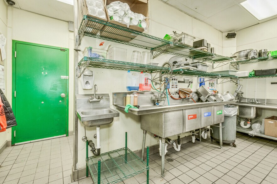 More Photos Of 449 7th St E, Saint Paul Storefront For Sale