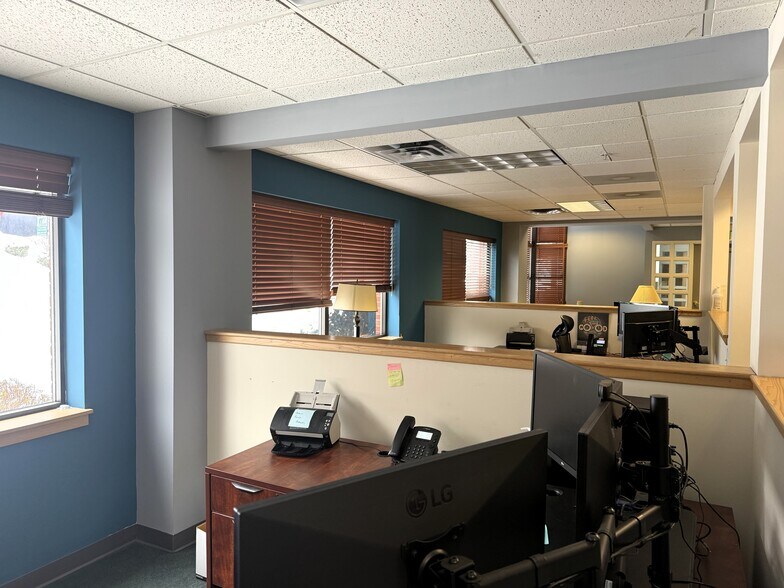 More Photos Of 550 Hinesburg Rd, South Burlington Office For Lease