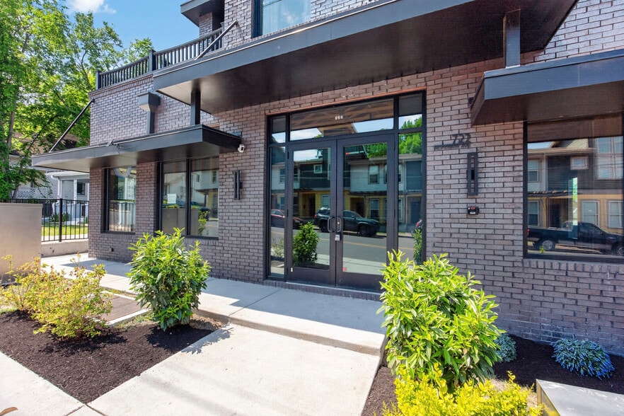 More Photos Of 722 McFerrin Ave, Nashville Restaurant For Lease