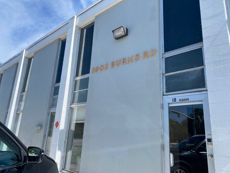 Primary Photo Of 3902 Burns Rd, Palm Beach Gardens Light Manufacturing For Lease