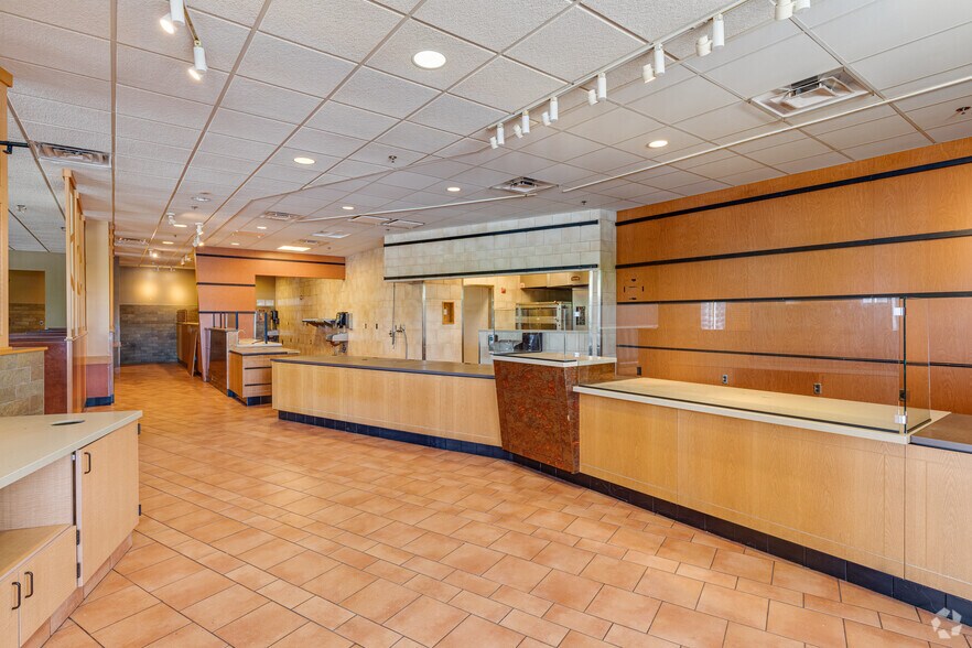 More Photos Of 3-15 Lee Airpark Dr, Edgewater Unknown For Sale