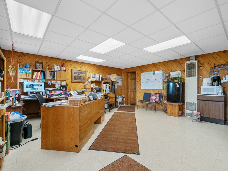 More Photos Of 2441 Fort Sanders Rd, Laramie Industrial For Sale