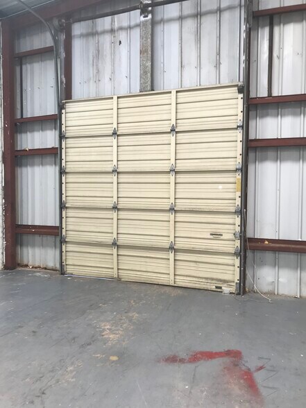 More Photos Of 1417 W Cervantes St, Pensacola Showroom For Lease