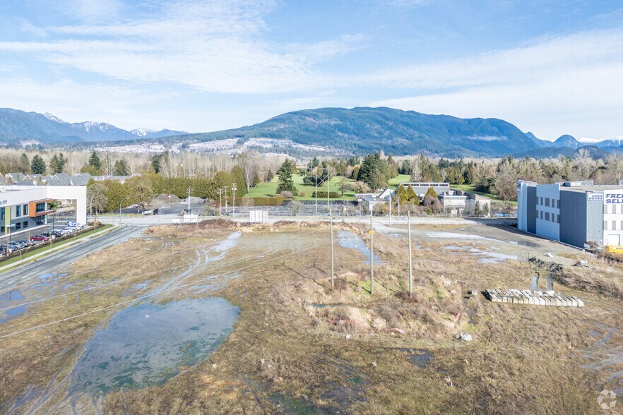More Photos Of 2372 Fremont Dr, Port Coquitlam Warehouse For Sale