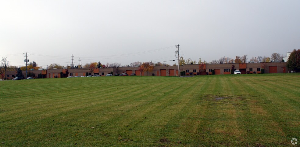 More Photos Of 6780 Northern Blvd, East Syracuse Showroom For Lease