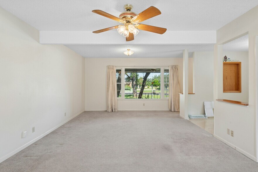 More Photos Of 6401 Menchaca Rd, Austin Flex For Sale