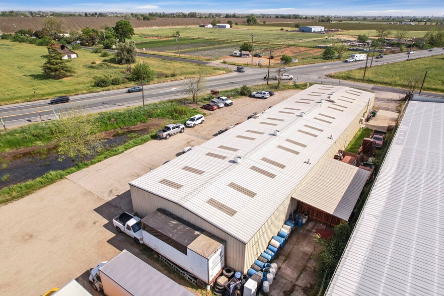 More Photos Of 12811 E Brandt Rd, Lockeford Warehouse For Sale