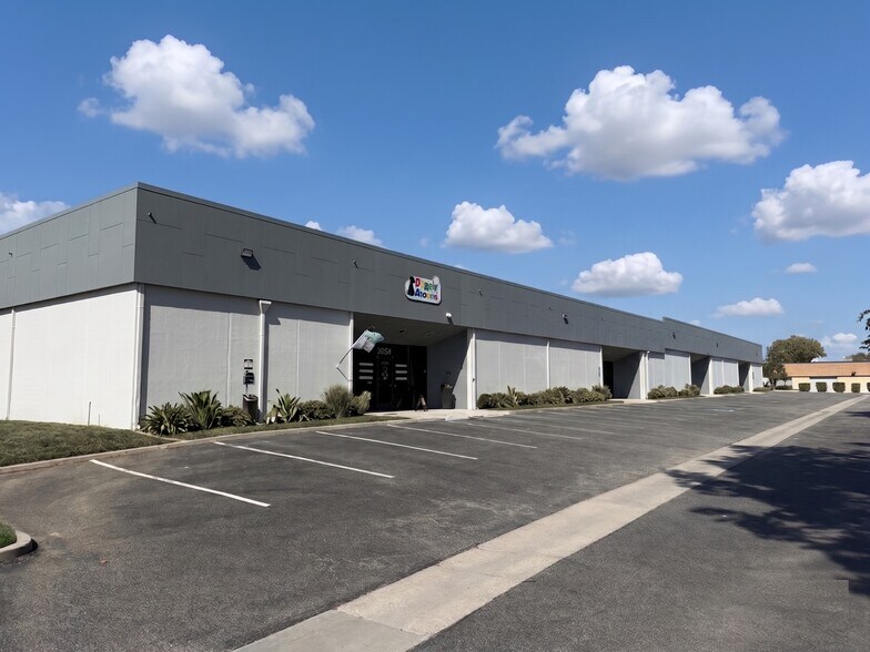 More Photos Of 2962 Seaborg Ave, Ventura Warehouse For Sale