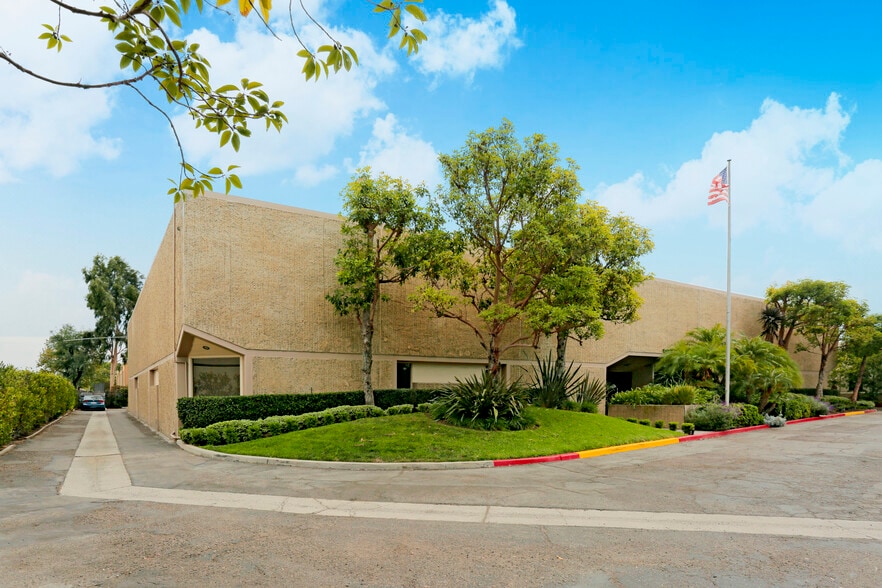 Primary Photo Of 16692 Hale Ave, Irvine Warehouse For Sale