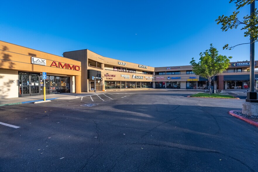 More Photos Of 4411 Mercury St, San Diego Unknown For Lease