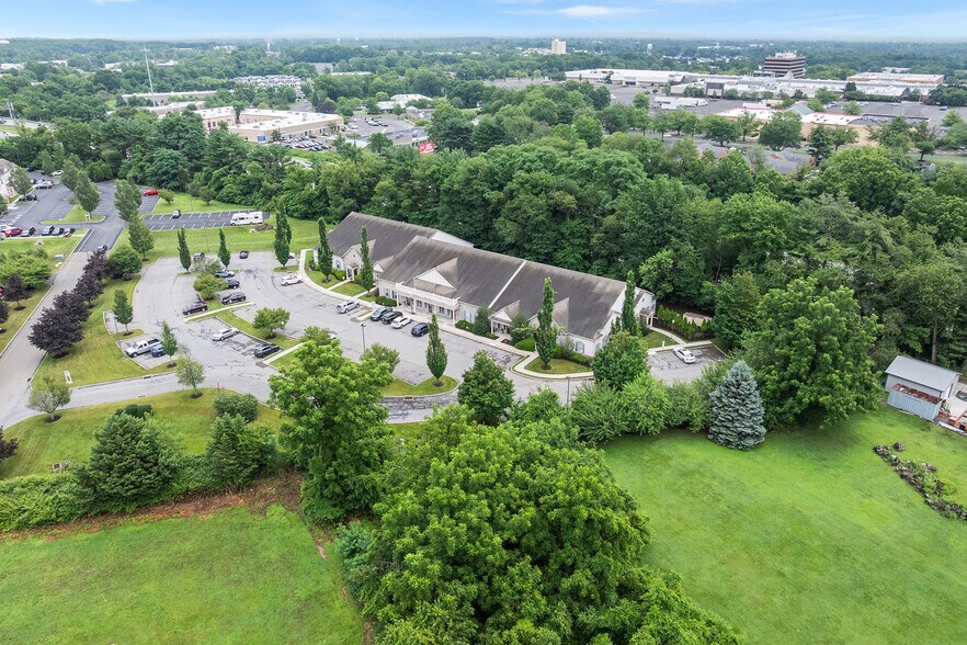 More Photos Of 670 Woodbourne Rd, Langhorne Medical For Sale