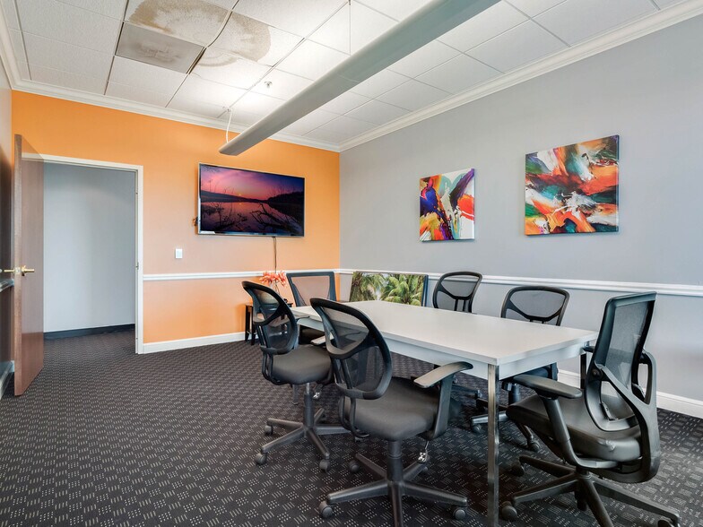 More Photos Of 1500 Park Center Dr, Orlando Office For Lease