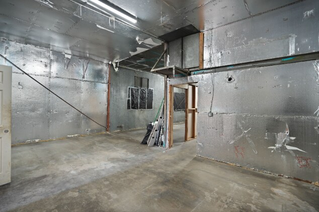 More Photos Of 4901 Telegraph Rd, East Los Angeles Flex For Sale