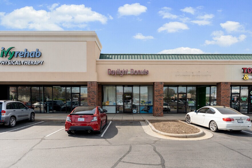 More Photos Of 1837 E Broad St, Statesville Unknown For Lease