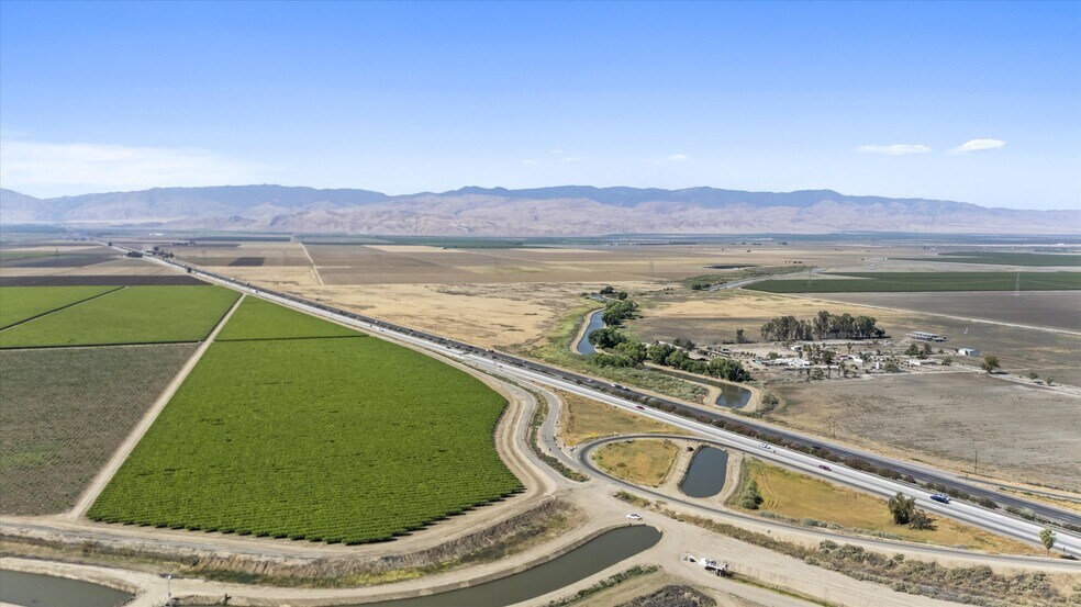 More Photos Of 8661 Herring Rd, Bakersfield Land For Sale