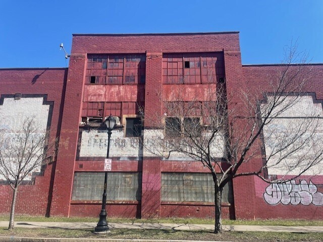More Photos Of 156 Solar St, Syracuse Manufacturing For Sale